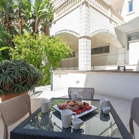 Holiday home Trilocale Corso Italia 25 Piano Terra Con Spazio Esterno